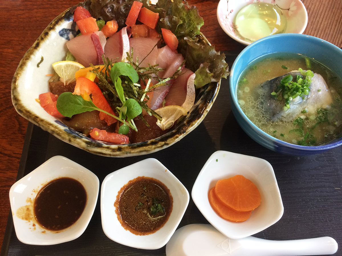 ぶりぷり丼