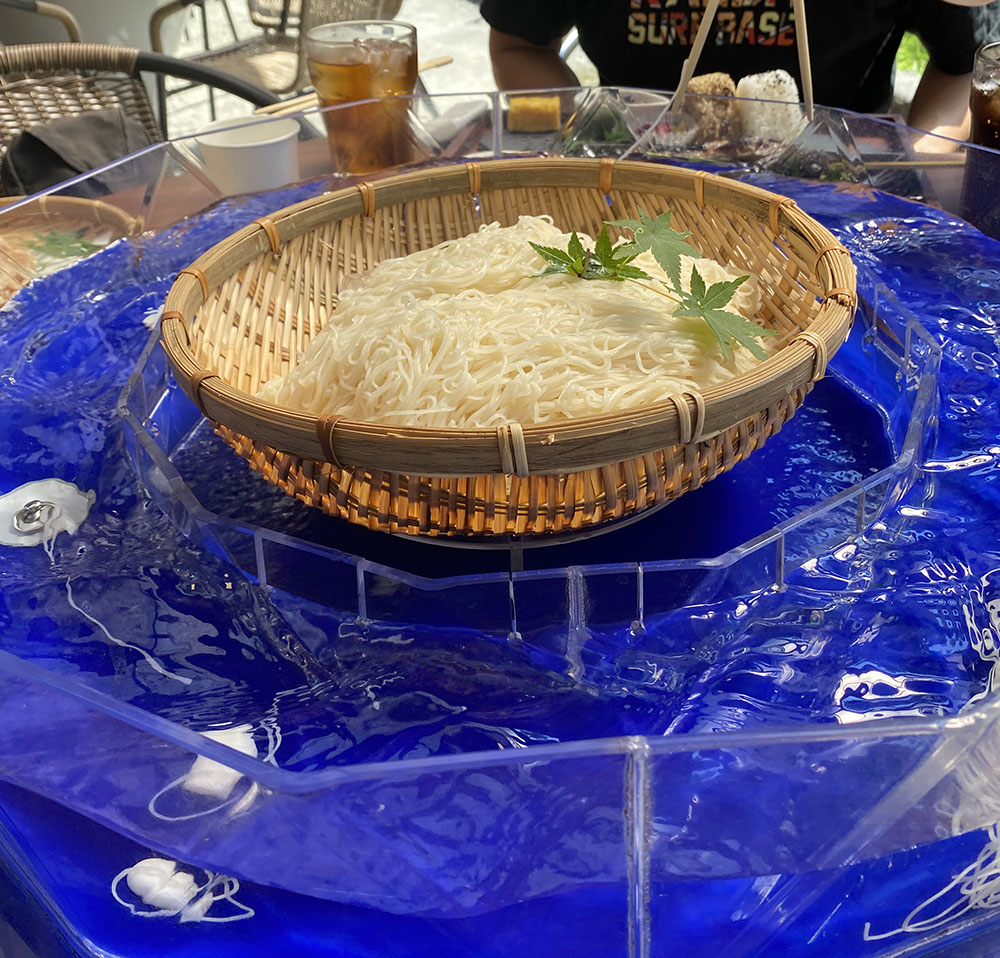 みたらしの滝